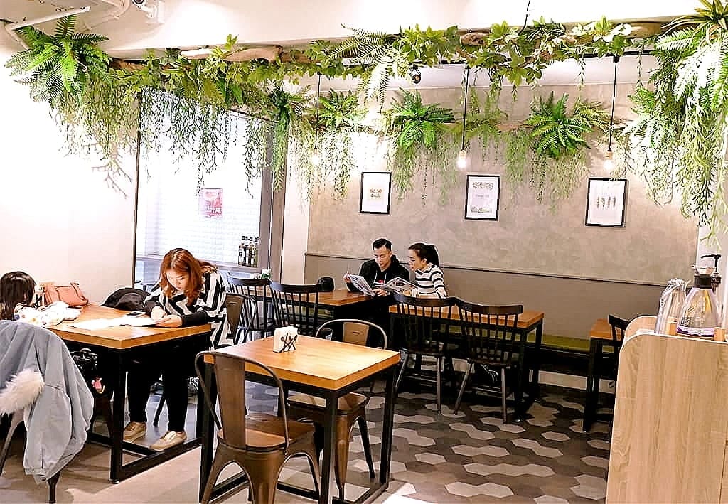| 中和咖啡廳 | 伍伍零-Garage550 中和店．巷弄質感系咖啡廳．安靜的下午茶時光