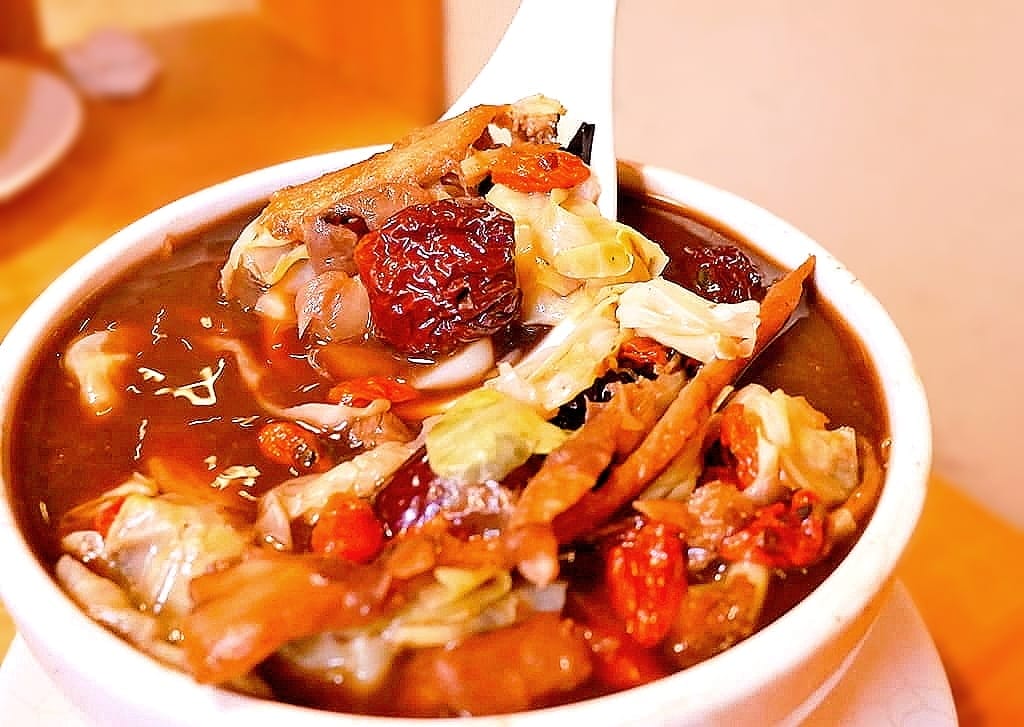 |中和美食|雙月食品社(中和店).燉補雞湯多到滿出來.月子餐首選.味美料多又實在.懶人燉補包禮盒 - 第15張圖 |中和美食|雙月食品社(中和店).燉補雞湯多到滿出來.月子餐首選.味美料多又實在.懶人燉補包禮盒