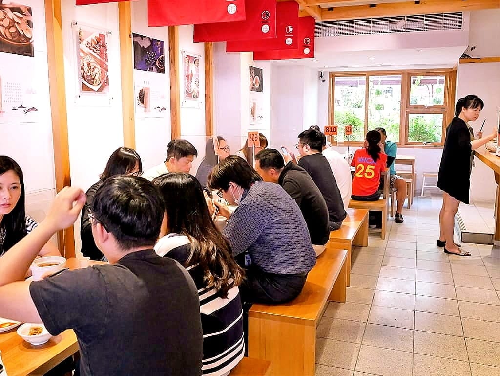 |中和美食|雙月食品社(中和店).燉補雞湯多到滿出來.月子餐首選.味美料多又實在.懶人燉補包禮盒 - 第7張圖 |中和美食|雙月食品社(中和店).燉補雞湯多到滿出來.月子餐首選.味美料多又實在.懶人燉補包禮盒
