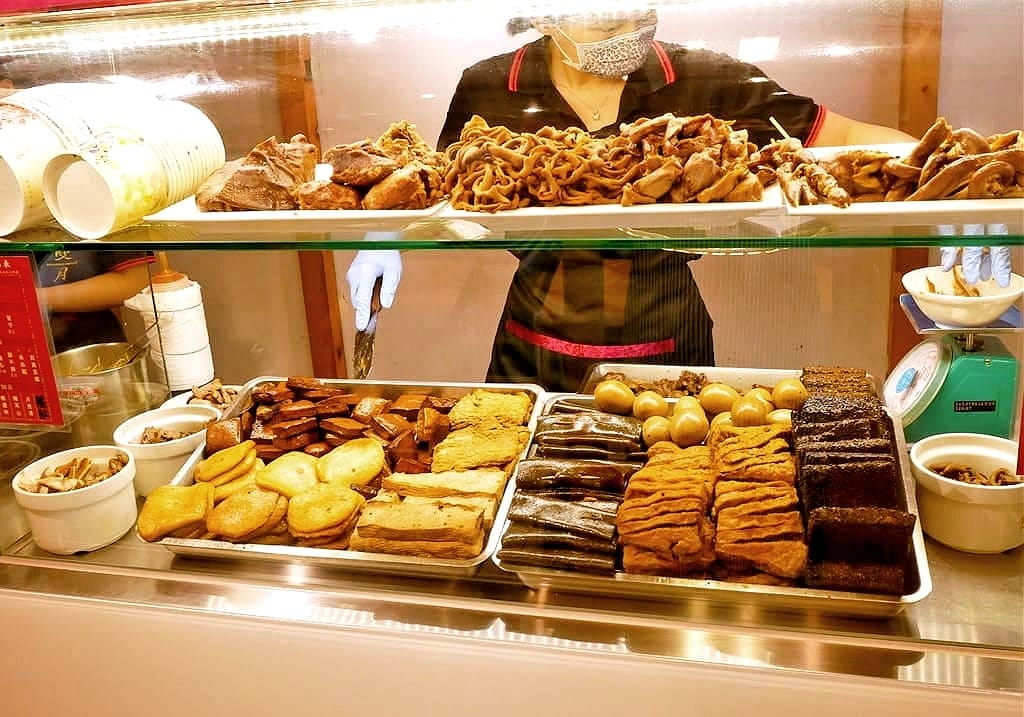 |中和美食|雙月食品社(中和店).燉補雞湯多到滿出來.月子餐首選.味美料多又實在.懶人燉補包禮盒 - 第5張圖 |中和美食|雙月食品社(中和店).燉補雞湯多到滿出來.月子餐首選.味美料多又實在.懶人燉補包禮盒