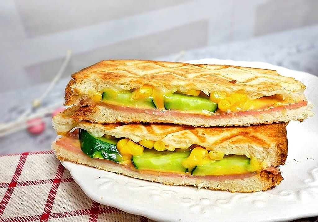 |懶人早餐系列|KINYO 2in1三明治點心機開箱. 鬆餅機 / 熱壓三明治.多樣創意料理在家自己做.輕巧可站立收納 - 第17張圖 |懶人早餐系列|KINYO 2in1三明治點心機開箱. 鬆餅機 / 熱壓三明治.多樣創意料理在家自己做.輕巧可站立收納