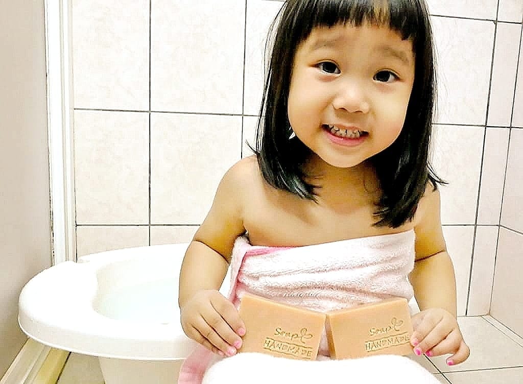 |客製手工皂| 親親寶貝乳油木母乳皂.母乳皂代製.送禮自用兩相宜.天然成份完整呵護肌膚 - 第11張圖 |客製手工皂| 親親寶貝乳油木母乳皂.母乳皂代製.送禮自用兩相宜.天然成份完整呵護肌膚