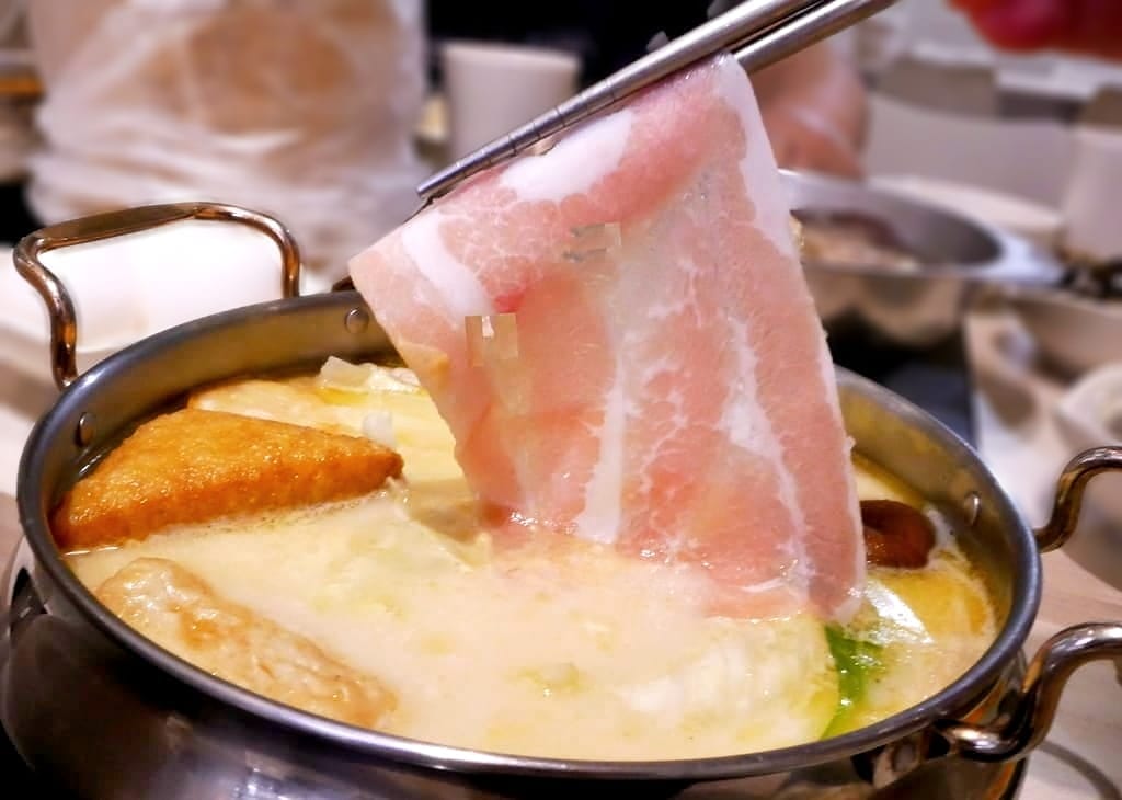| 西門火鍋推薦 | 沐月精緻小火鍋西門店.超大肉盤一次吃個過癮.經濟實惠.捷運周邊美食 - 第43張圖 | 西門火鍋推薦 | 沐月精緻小火鍋西門店.超大肉盤一次吃個過癮.經濟實惠.捷運周邊美食