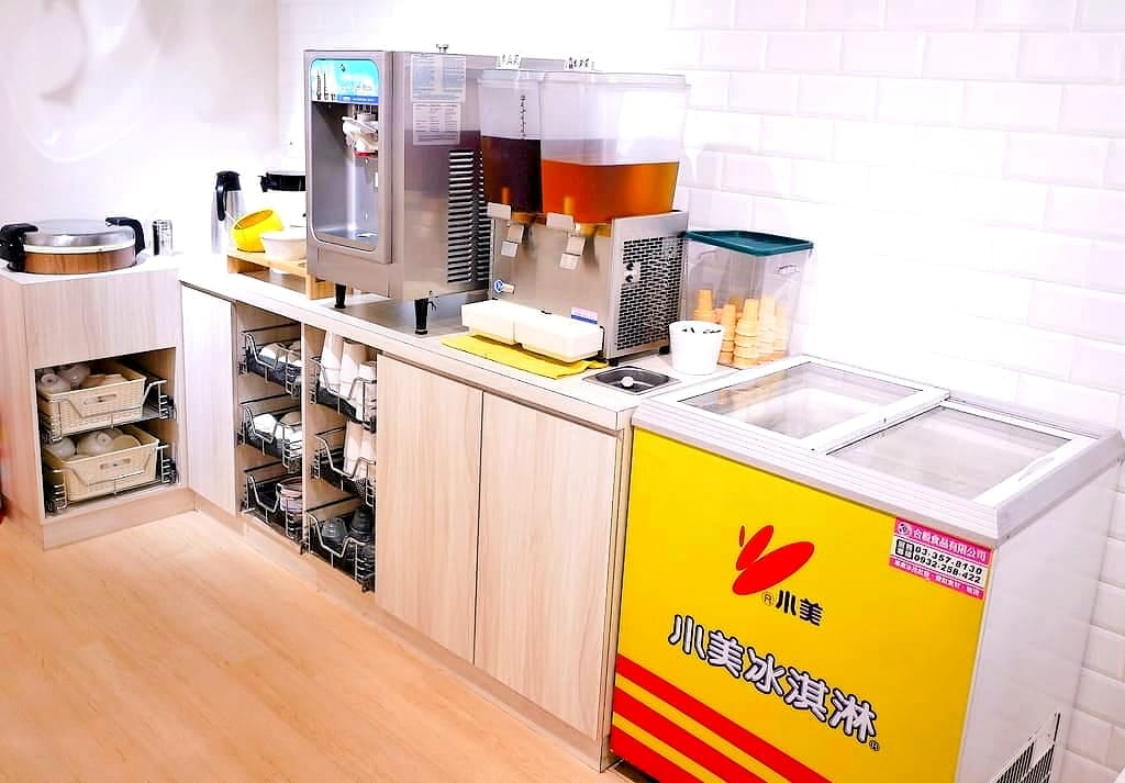 | 西門火鍋推薦 | 沐月精緻小火鍋西門店.超大肉盤一次吃個過癮.經濟實惠.捷運周邊美食 - 第9張圖 | 西門火鍋推薦 | 沐月精緻小火鍋西門店.超大肉盤一次吃個過癮.經濟實惠.捷運周邊美食