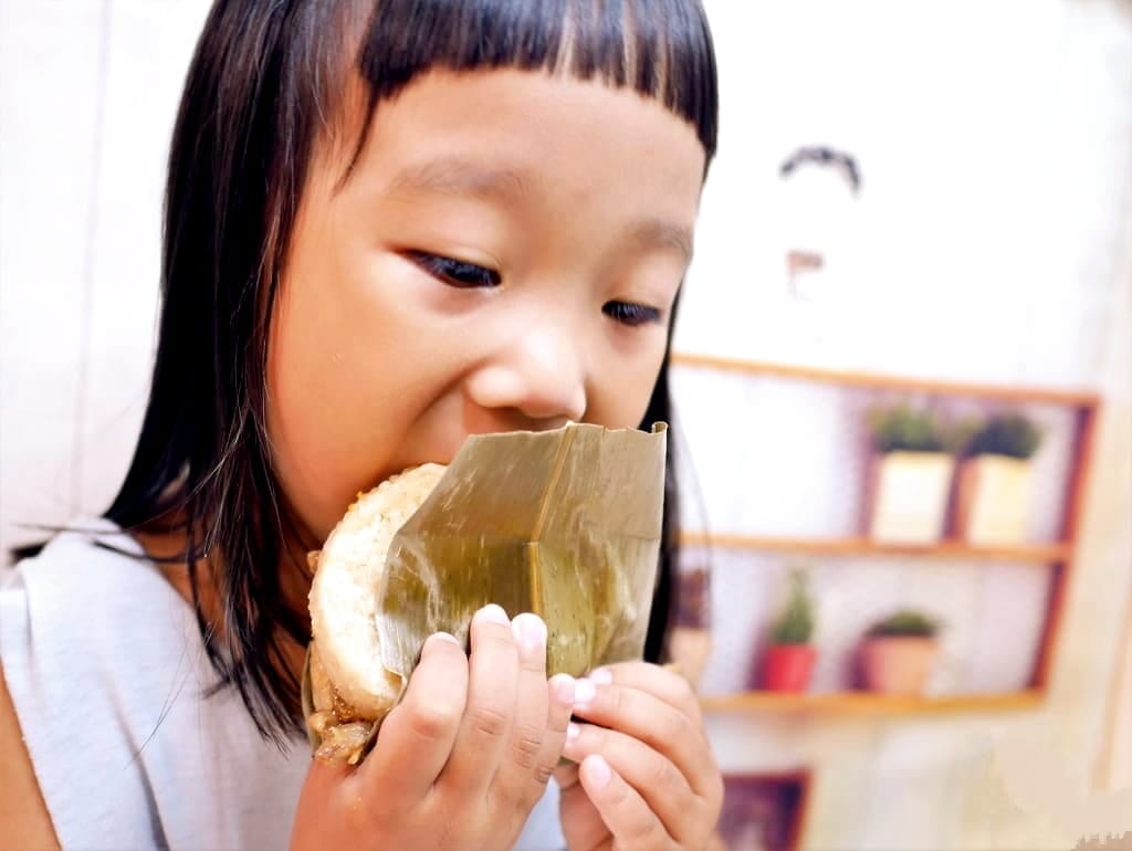 | 微波加熱即食|KKLife 粽香滷肉米膳堡.醬香滷味超涮嘴~冰箱必備美食.懶人料理.2分鐘美味輕鬆上桌 - 第18張圖 | 微波加熱即食|KKLife 粽香滷肉米膳堡.醬香滷味超涮嘴~冰箱必備美食.懶人料理.2分鐘美味輕鬆上桌