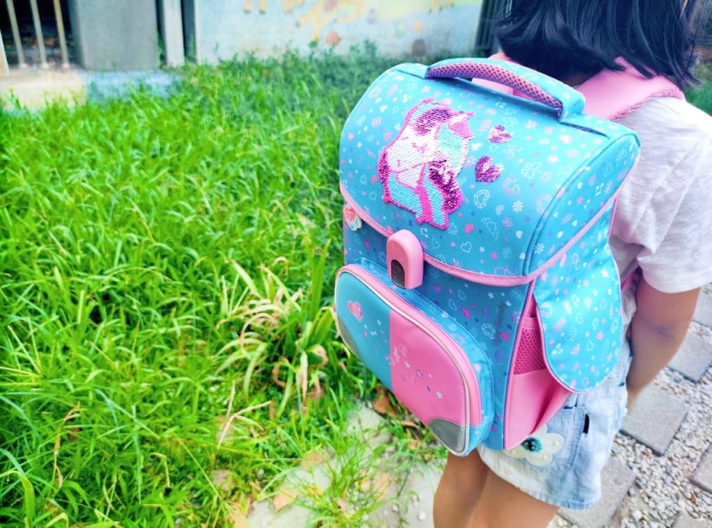 |小學生書包推薦|TigerFamily小學者超輕量護脊書包.秒開磁扣設計.容量大 / 重量輕. 送超值五件組 - 第2張圖 |小學生書包推薦|TigerFamily小學者超輕量護脊書包.秒開磁扣設計.容量大 / 重量輕. 送超值五件組
