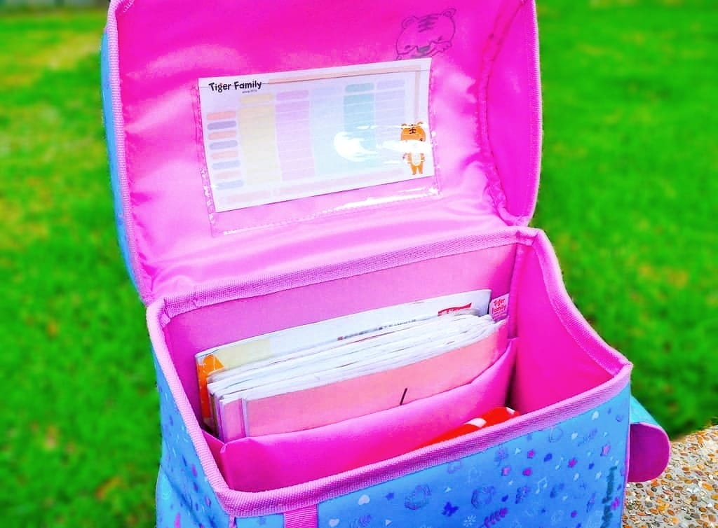 |小學生書包推薦|TigerFamily小學者超輕量護脊書包.秒開磁扣設計.容量大 / 重量輕. 送超值五件組 - 第21張圖 |小學生書包推薦|TigerFamily小學者超輕量護脊書包.秒開磁扣設計.容量大 / 重量輕. 送超值五件組