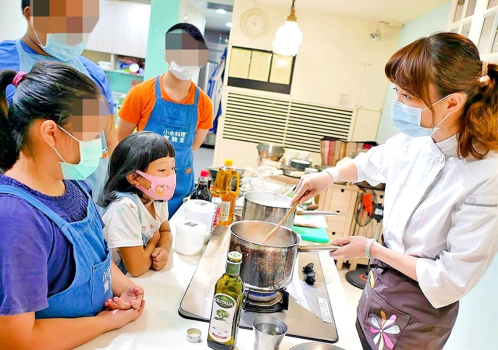 | 2020兒童夏令營 | 永老師烹飪教室.小永料理.讓孩子自己動手做.創意玩料理.暑假烹飪營 - 第28張圖 | 2020兒童夏令營 | 永老師烹飪教室.小永料理.讓孩子自己動手做.創意玩料理.暑假烹飪營