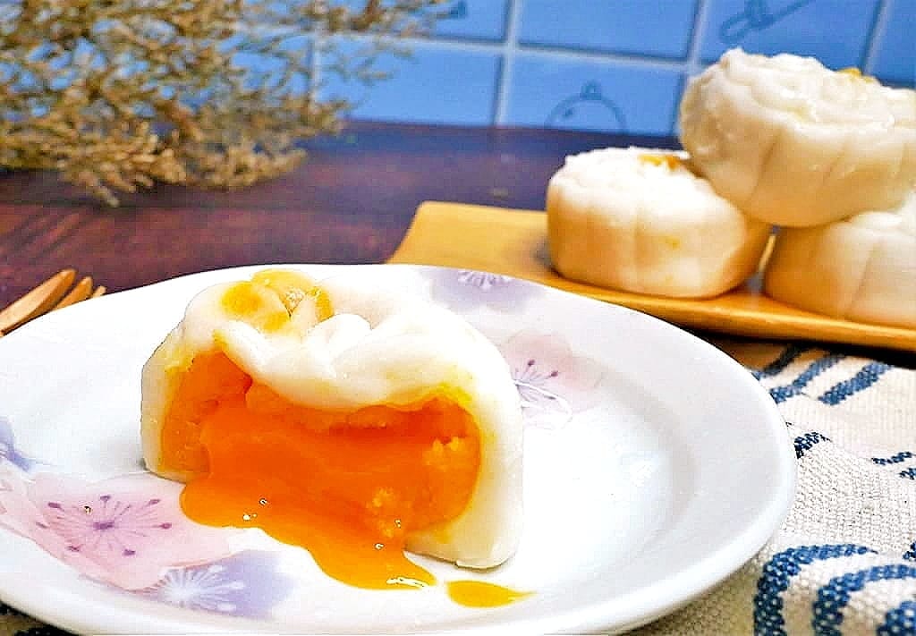|伴手禮|麥仕佳 雪藏冰皮月餅.超人氣爆漿奶皇流沙月餅!中秋禮盒送禮大方又好吃 - 第5張圖 |伴手禮|麥仕佳 雪藏冰皮月餅.超人氣爆漿奶皇流沙月餅!中秋禮盒送禮大方又好吃