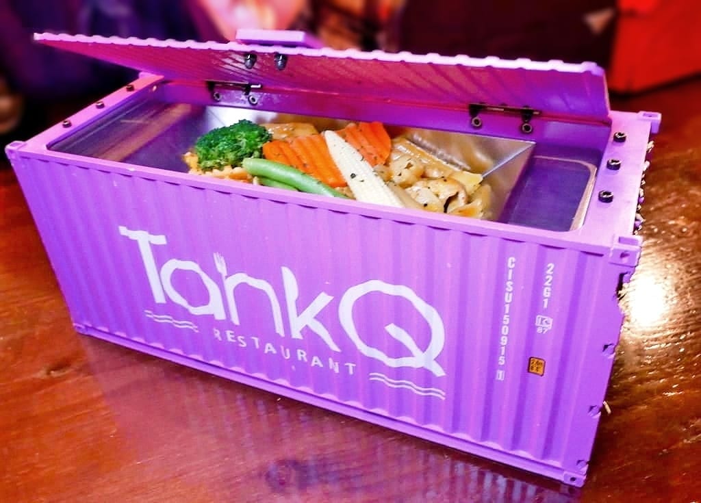 |松江南京義大利麵|TankQ Cafe & Bar 松江南京店.浮誇系早午餐.行李箱/貨櫃箱餐點.可愛公仔主題餐廳.約會餐廳 - 第48張圖 |松江南京義大利麵|TankQ Cafe & Bar 松江南京店.浮誇系早午餐.行李箱/貨櫃箱餐點.可愛公仔主題餐廳.約會餐廳