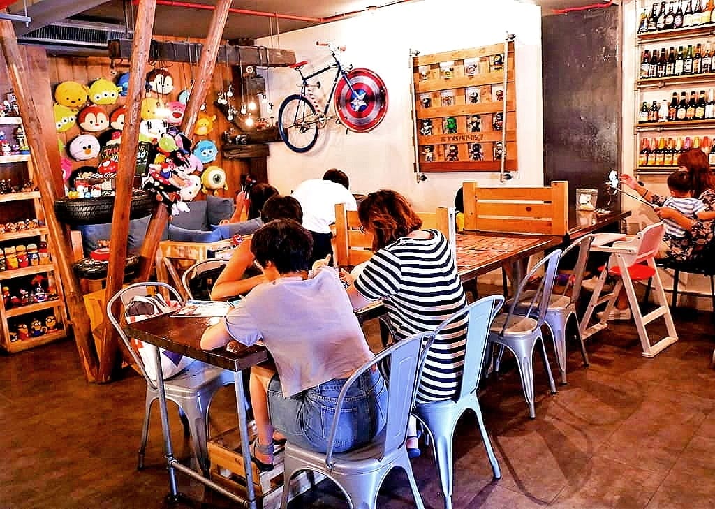 |松江南京義大利麵|TankQ Cafe & Bar 松江南京店.浮誇系早午餐.行李箱/貨櫃箱餐點.可愛公仔主題餐廳.約會餐廳 - 第16張圖 |松江南京義大利麵|TankQ Cafe & Bar 松江南京店.浮誇系早午餐.行李箱/貨櫃箱餐點.可愛公仔主題餐廳.約會餐廳