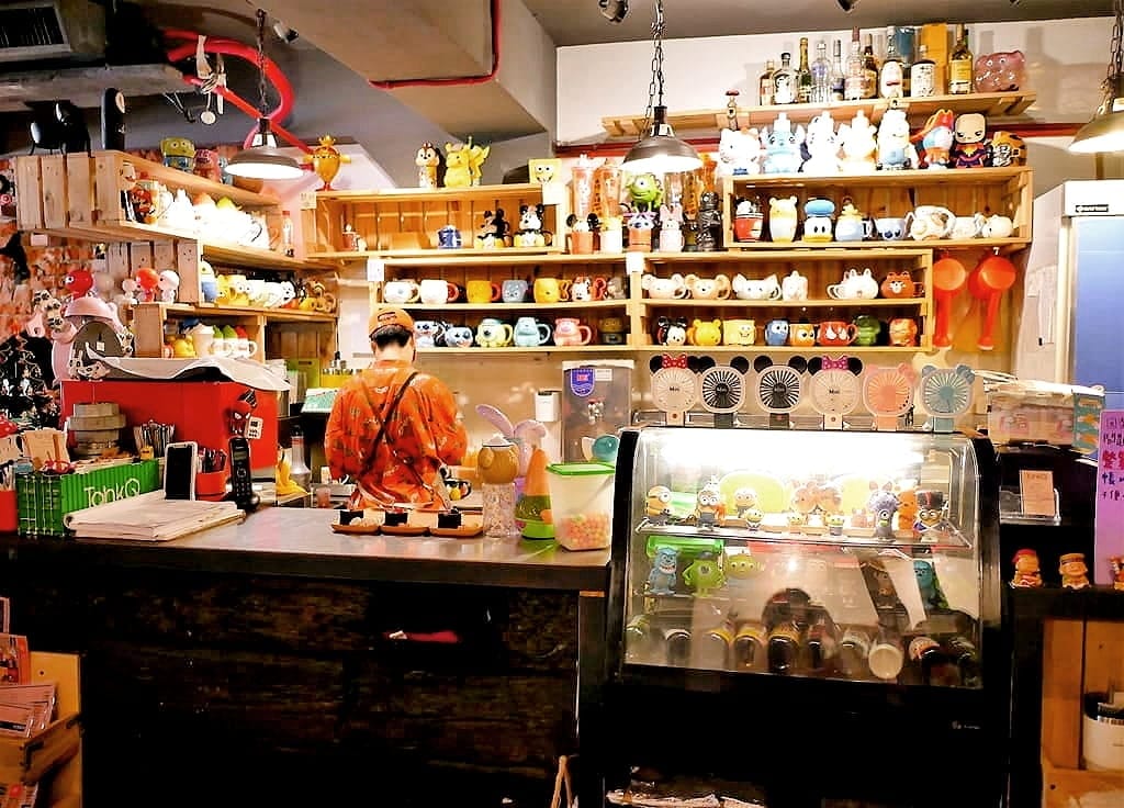 |松江南京義大利麵|TankQ Cafe & Bar 松江南京店.浮誇系早午餐.行李箱/貨櫃箱餐點.可愛公仔主題餐廳.約會餐廳 - 第19張圖 |松江南京義大利麵|TankQ Cafe & Bar 松江南京店.浮誇系早午餐.行李箱/貨櫃箱餐點.可愛公仔主題餐廳.約會餐廳