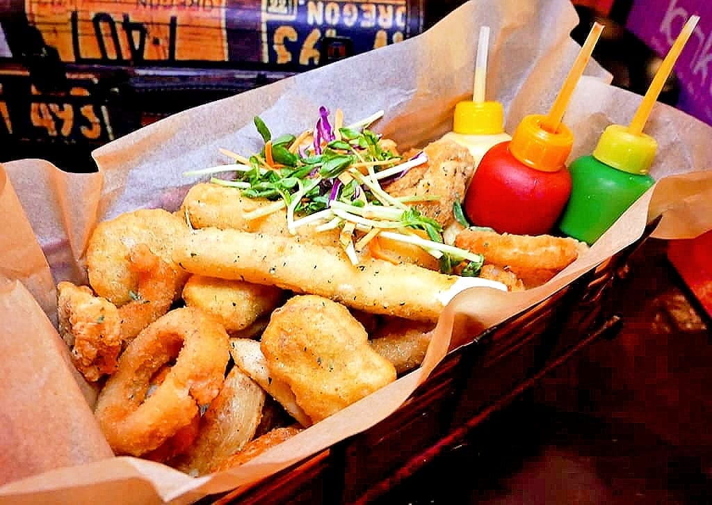 |松江南京義大利麵|TankQ Cafe & Bar 松江南京店.浮誇系早午餐.行李箱/貨櫃箱餐點.可愛公仔主題餐廳.約會餐廳 - 第43張圖 |松江南京義大利麵|TankQ Cafe & Bar 松江南京店.浮誇系早午餐.行李箱/貨櫃箱餐點.可愛公仔主題餐廳.約會餐廳