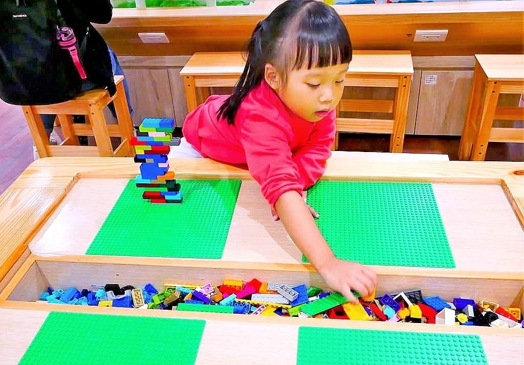 |兒童手作DIY|新開幕.遊戲愛樂園 美麗華店.樂高積木.動力沙.釣魚池.孩子最愛的手作遊樂園 - 第24張圖 |兒童手作DIY|新開幕.遊戲愛樂園 美麗華店.樂高積木.動力沙.釣魚池.孩子最愛的手作遊樂園