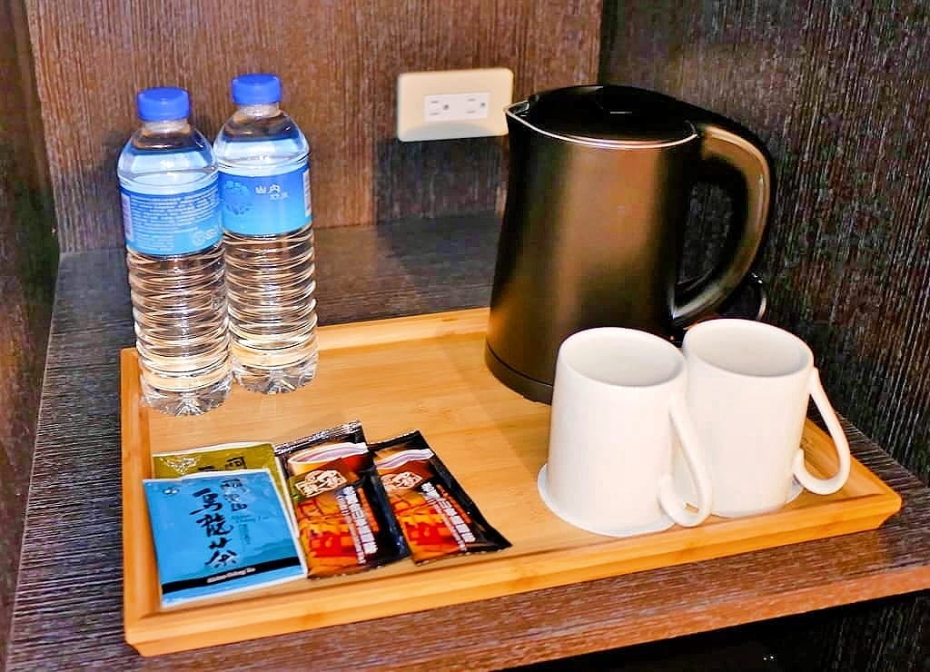 ｜宜蘭溫泉住宿｜東遊驛棧 East Motel．一房一車庫，礁溪泡湯．享受獨立溫泉池．宜蘭二日親子遊
