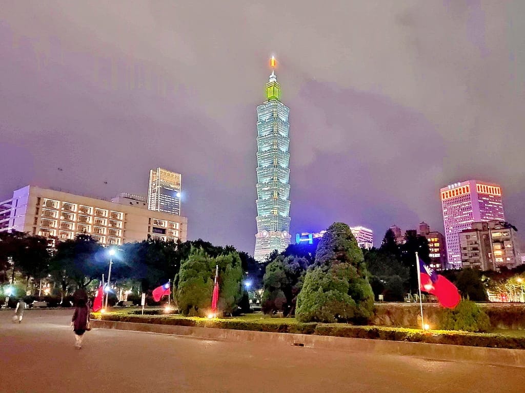 | 台北外宿節 | 兩天一夜親子遊.台北小巨蛋.台北101大樓.四四南村.大來飯店.自由行住宿好選擇 - 第73張圖 | 台北外宿節 | 兩天一夜親子遊.台北小巨蛋.台北101大樓.四四南村.大來飯店.自由行住宿好選擇