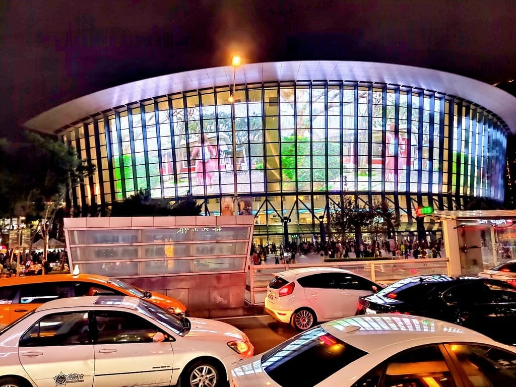 | 台北外宿節 | 兩天一夜親子遊.台北小巨蛋.台北101大樓.四四南村.大來飯店.自由行住宿好選擇 - 第25張圖 | 台北外宿節 | 兩天一夜親子遊.台北小巨蛋.台北101大樓.四四南村.大來飯店.自由行住宿好選擇