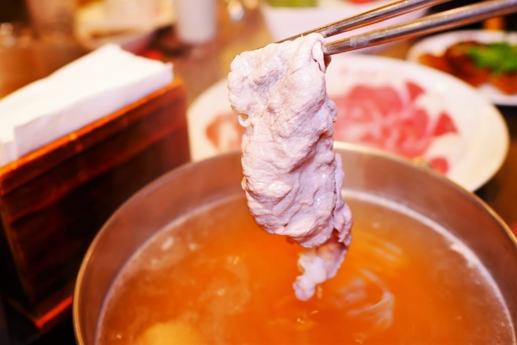 |市府店火鍋| 紅九九個人鴛鴦鍋.一個人也可以吃麻辣火鍋.鴨血豆腐免費續 - 第34張圖 |市府店火鍋| 紅九九個人鴛鴦鍋.一個人也可以吃麻辣火鍋.鴨血豆腐免費續