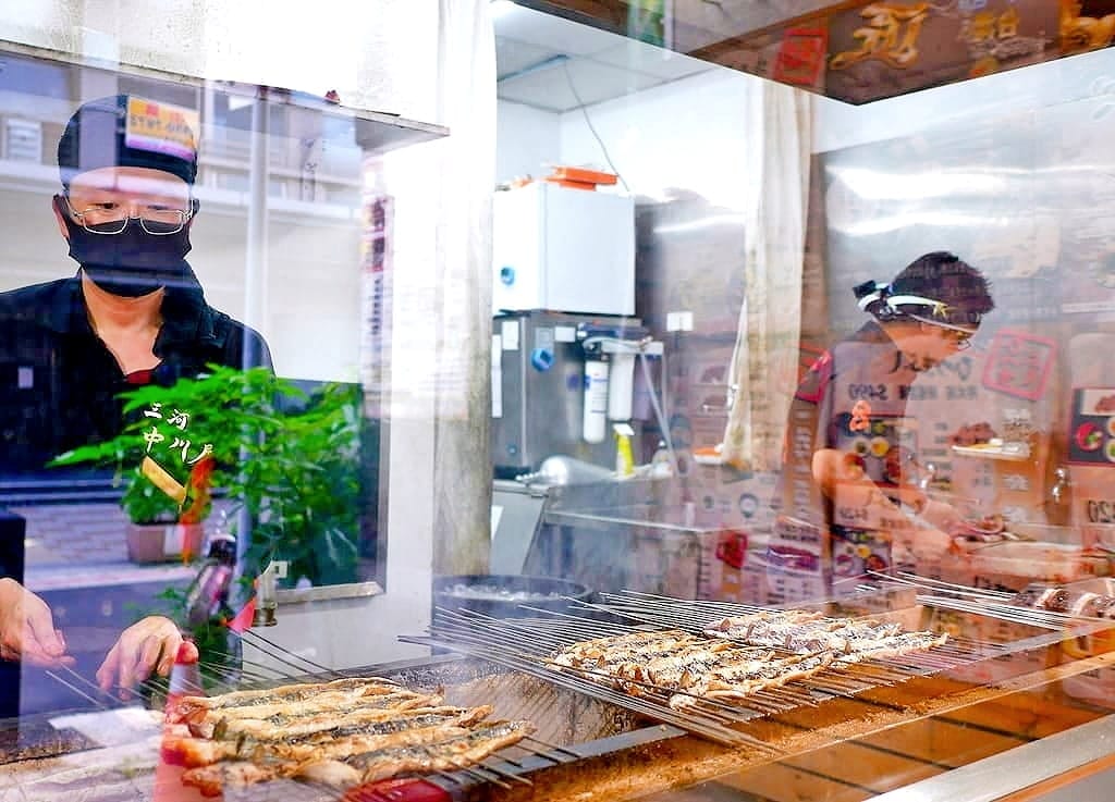 |台北美食推薦|三河中川屋 名古屋鰻魚飯.碳火直烤新鮮鰻魚飯,油亮焦香好誘人!鰻魚三吃. - 第6張圖 |台北美食推薦|三河中川屋 名古屋鰻魚飯.碳火直烤新鮮鰻魚飯,油亮焦香好誘人!鰻魚三吃.