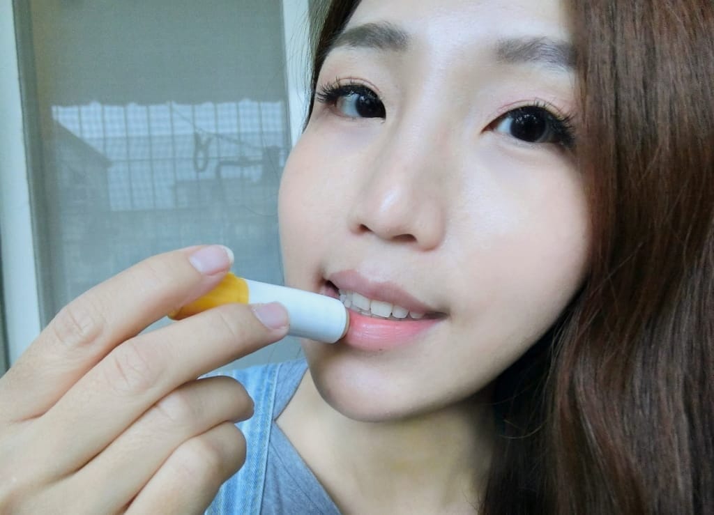 |唇部護理|Herbacin德國小甘菊護唇膏.唇紋救星.和乾燥脫皮說再見! - 第2張圖 |唇部護理|Herbacin德國小甘菊護唇膏.唇紋救星.和乾燥脫皮說再見!