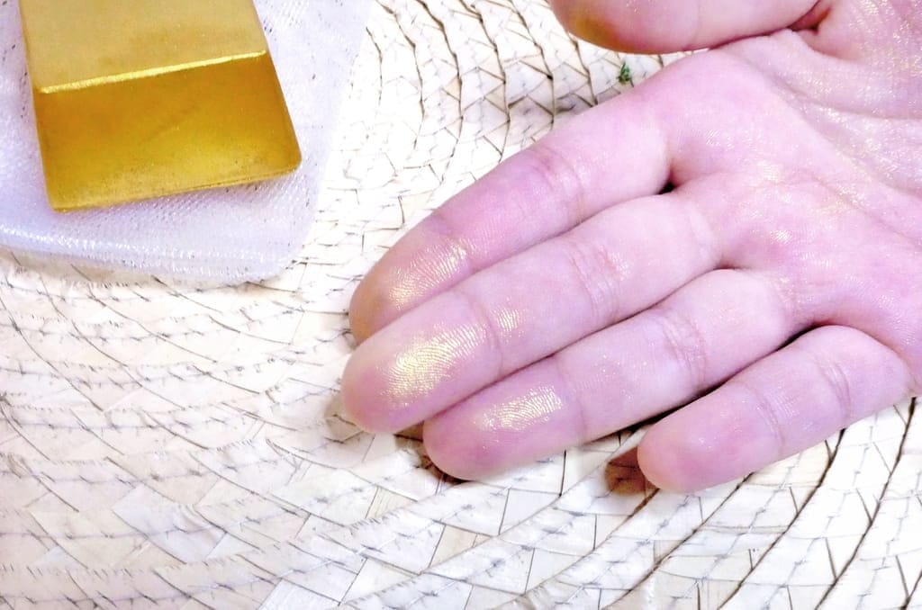 |年節送禮|FORMESA 台灣原妝、開運⾦磚皂禮盒 .洗後不乾澀.洗臉洗澡都用它 - 第14張圖 |年節送禮|FORMESA 台灣原妝、開運⾦磚皂禮盒 .洗後不乾澀.洗臉洗澡都用它