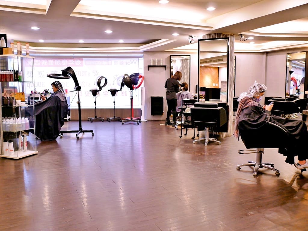 |美髮|Wor hair府中店.浪漫空氣捲捲髮.板橋染髮推薦1200元.優質親切服務! - 第6張圖 |美髮|Wor hair府中店.浪漫空氣捲捲髮.板橋染髮推薦1200元.優質親切服務!