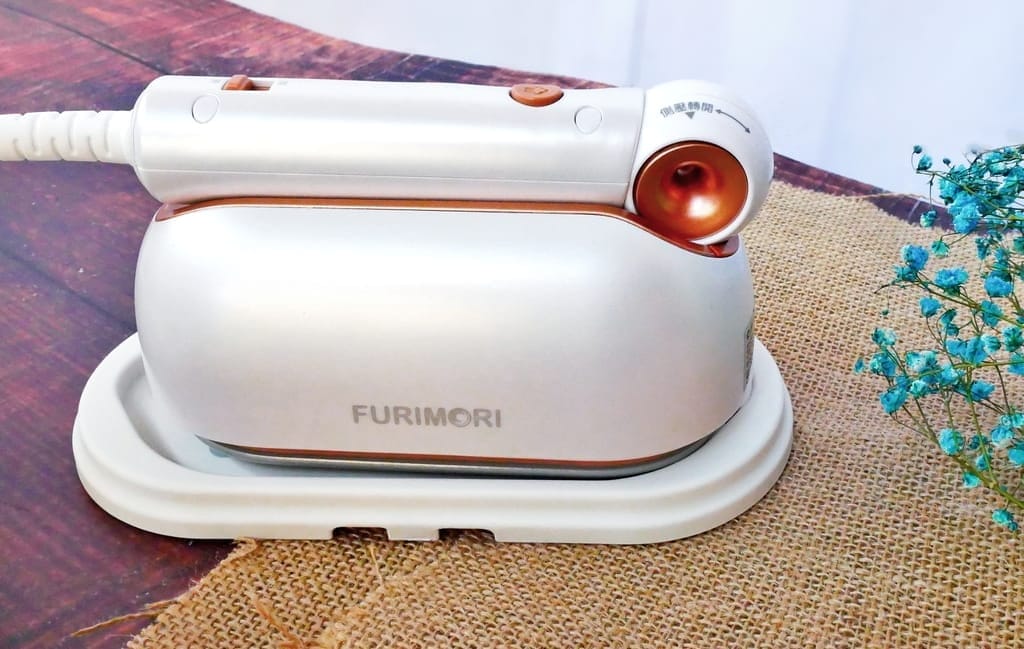 |掛燙機推薦|日本 富力森FURIMORI 手持兩用掛燙機.可摺疊好攜帶.不挑衣料 / 高溫除蟎 ! - 第3張圖 |掛燙機推薦|日本 富力森FURIMORI 手持兩用掛燙機.可摺疊好攜帶.不挑衣料 / 高溫除蟎 !