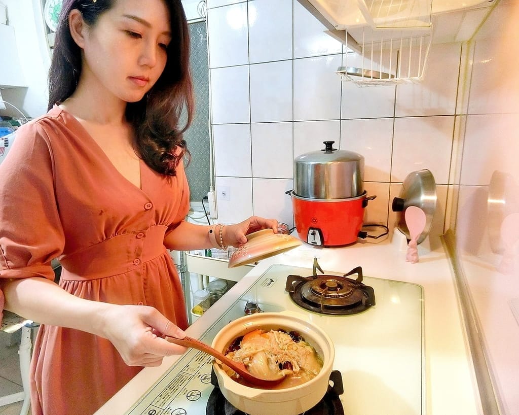 |常溫美食|和秋美食 黃金白菜滷.肉骨茶細粉.年節禮盒推薦.在家就能輕鬆喝滋補燉湯 - 第2張圖 |常溫美食|和秋美食 黃金白菜滷.肉骨茶細粉.年節禮盒推薦.在家就能輕鬆喝滋補燉湯