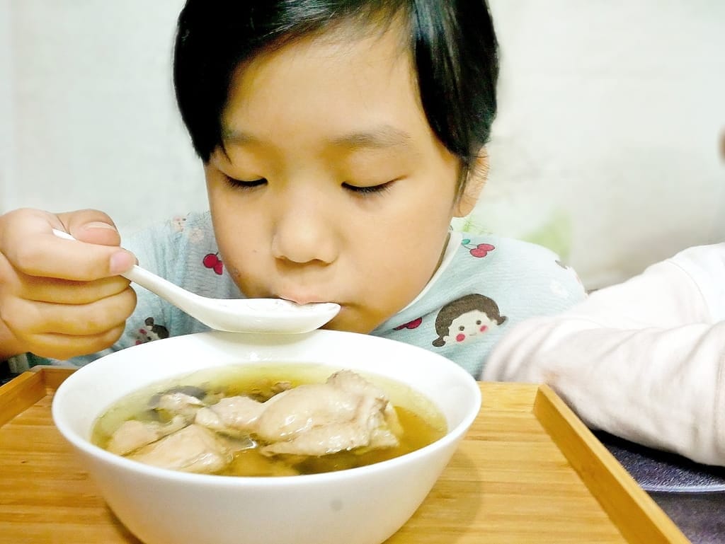 |養生伴手禮|石安滴雞精.現滴新鮮口感.不油膩/無腥味.補元氣最佳首選.滴雞精料理分享 - 第3張圖 |養生伴手禮|石安滴雞精.現滴新鮮口感.不油膩/無腥味.補元氣最佳首選.滴雞精料理分享