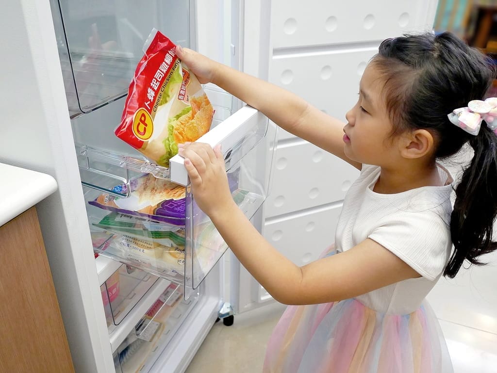 |直立式冷凍櫃推薦|FRIGIDAIRE 富及第 260L低溫無霜冷凍櫃.20道出風口.急速均勻降溫.居家防疫必備家電 - 第24張圖 |直立式冷凍櫃推薦|FRIGIDAIRE 富及第 260L低溫無霜冷凍櫃.20道出風口.急速均勻降溫.居家防疫必備家電