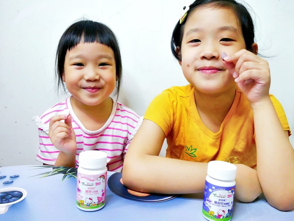 |兒童葉黃素|給孩子吃的保養品.VIGOWAY 威客維 健芽口含錠 & 護晶明咀嚼錠.三麗鷗授權 - 第15張圖 |兒童葉黃素|給孩子吃的保養品.VIGOWAY 威客維 健芽口含錠 & 護晶明咀嚼錠.三麗鷗授權