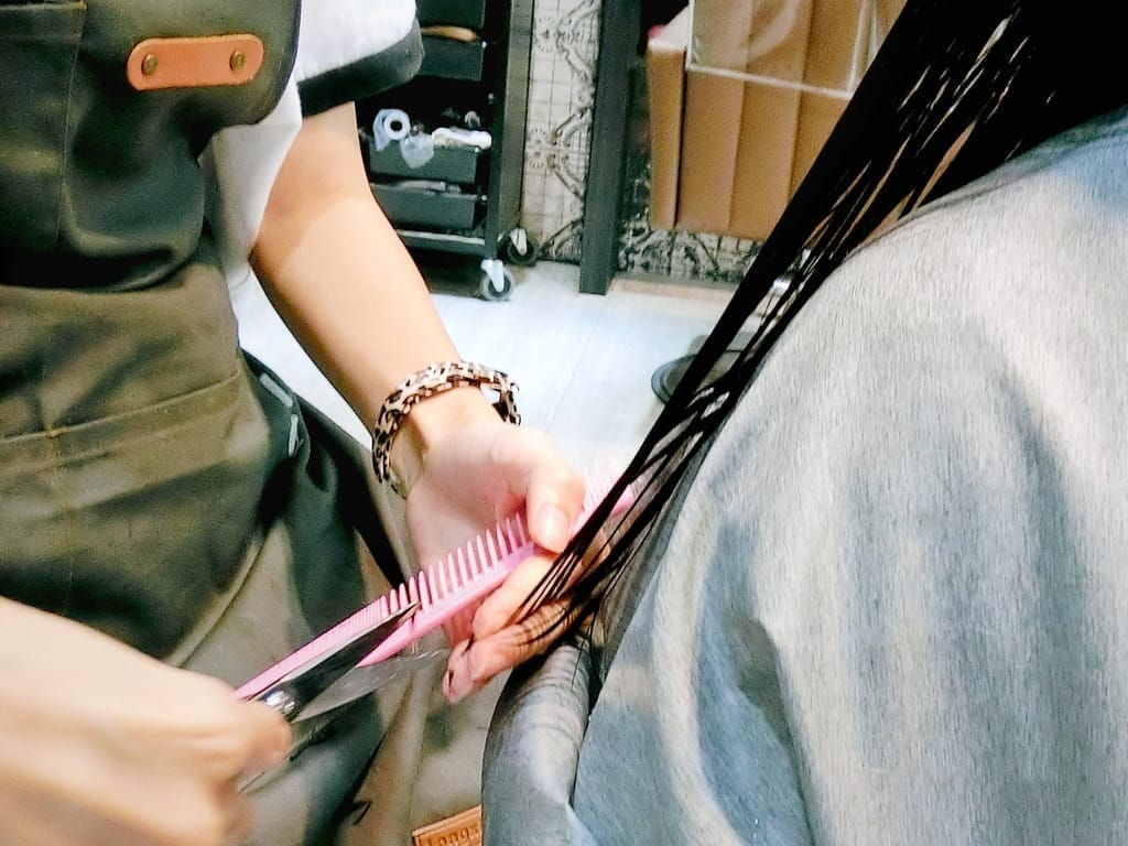 |台北中山區髮廊|Fin Hair Salon.浪漫捲髮好整理.CREDO髮善結構式護髮.中山區美髮推薦.台北中山區剪髮 - 第20張圖 |台北中山區髮廊|Fin Hair Salon.浪漫捲髮好整理.CREDO髮善結構式護髮.中山區美髮推薦.台北中山區剪髮
