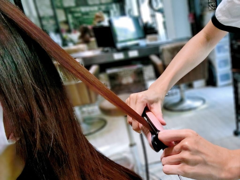 |台北中山區髮廊|Fin Hair Salon.浪漫捲髮好整理.CREDO髮善結構式護髮.中山區美髮推薦.台北中山區剪髮 - 第25張圖 |台北中山區髮廊|Fin Hair Salon.浪漫捲髮好整理.CREDO髮善結構式護髮.中山區美髮推薦.台北中山區剪髮