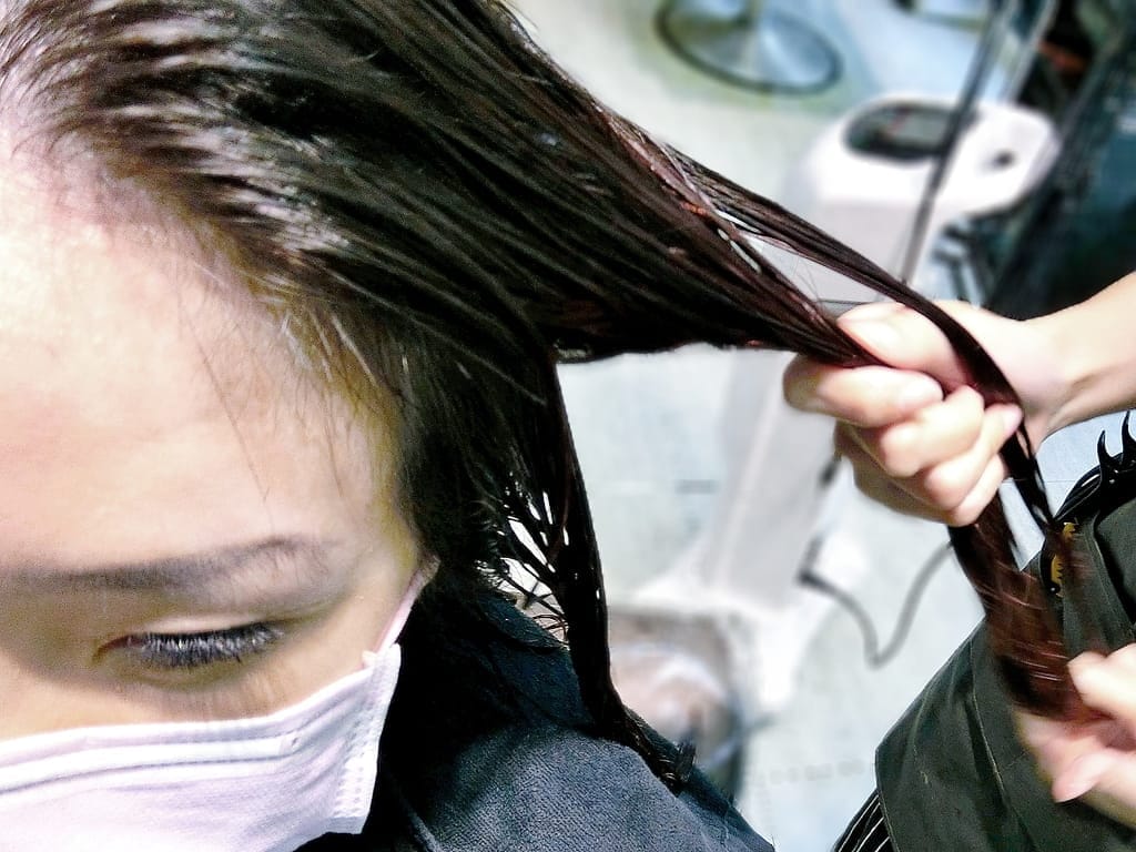 |台北中山區髮廊|Fin Hair Salon.浪漫捲髮好整理.CREDO髮善結構式護髮.中山區美髮推薦.台北中山區剪髮 - 第33張圖 |台北中山區髮廊|Fin Hair Salon.浪漫捲髮好整理.CREDO髮善結構式護髮.中山區美髮推薦.台北中山區剪髮
