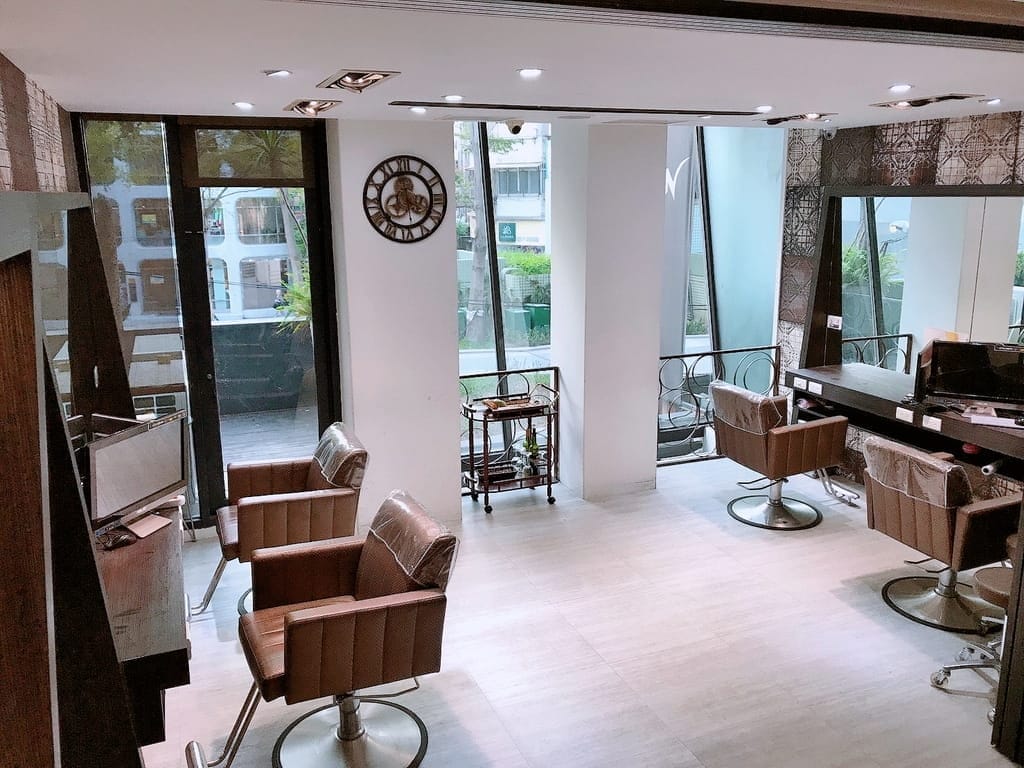 |台北中山區髮廊|Fin Hair Salon.浪漫捲髮好整理.CREDO髮善結構式護髮.中山區美髮推薦.台北中山區剪髮 - 第8張圖 |台北中山區髮廊|Fin Hair Salon.浪漫捲髮好整理.CREDO髮善結構式護髮.中山區美髮推薦.台北中山區剪髮