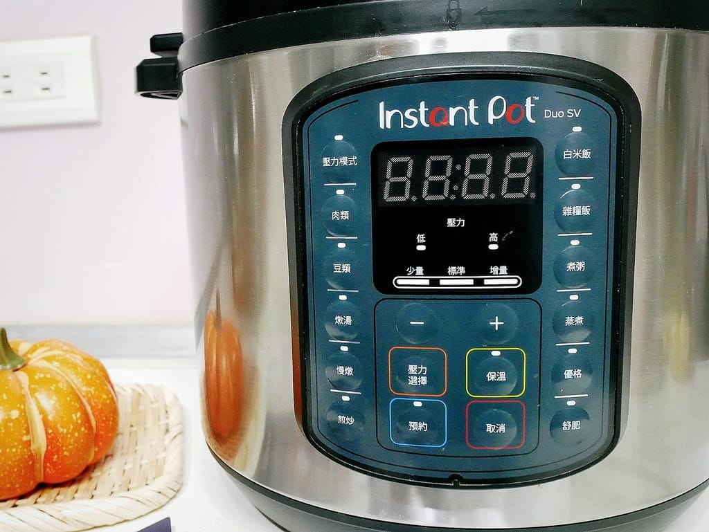 |萬用鍋開箱|lnstant Pot IP音速鍋.煎煮炒燉一鍋搞定!免顧火.輕鬆按就能變出一道道美味料理 - 第5張圖 |萬用鍋開箱|lnstant Pot IP音速鍋.煎煮炒燉一鍋搞定!免顧火.輕鬆按就能變出一道道美味料理