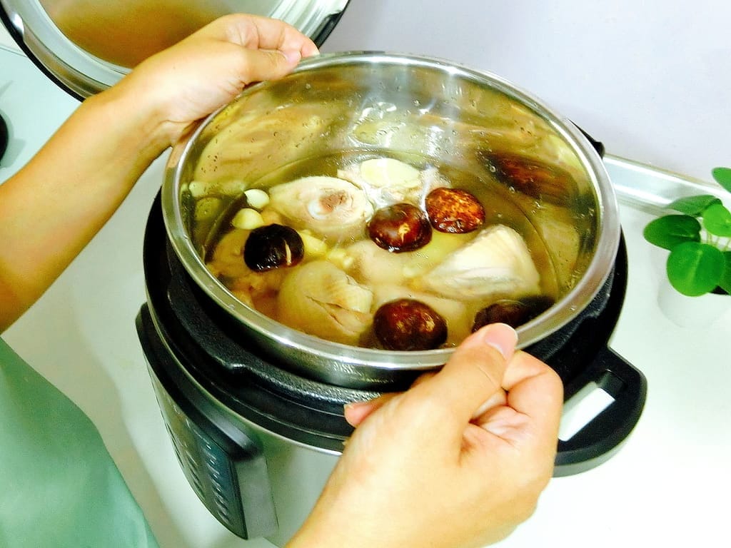 |萬用鍋開箱|lnstant Pot IP音速鍋.煎煮炒燉一鍋搞定!免顧火.輕鬆按就能變出一道道美味料理 - 第32張圖 |萬用鍋開箱|lnstant Pot IP音速鍋.煎煮炒燉一鍋搞定!免顧火.輕鬆按就能變出一道道美味料理