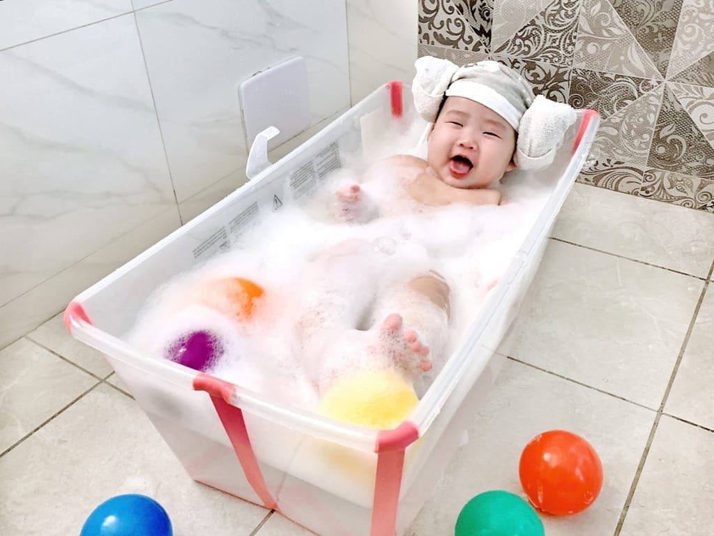 |育兒好物|STOKKE FLEXI BATH摺疊式浴盆.採安全無毒材質.可收納不佔空間,新手爸媽輕鬆上手 - 第14張圖 |育兒好物|STOKKE FLEXI BATH摺疊式浴盆.採安全無毒材質.可收納不佔空間,新手爸媽輕鬆上手