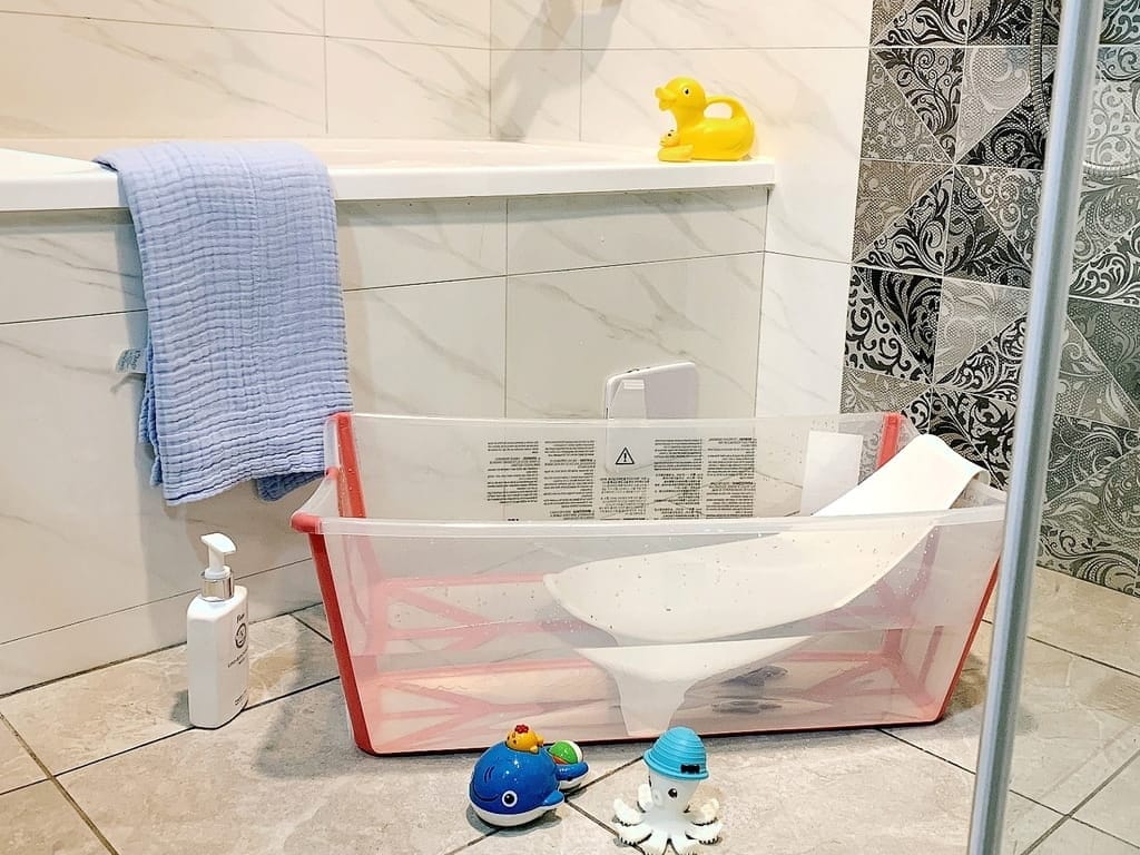 |育兒好物|STOKKE FLEXI BATH摺疊式浴盆.採安全無毒材質.可收納不佔空間,新手爸媽輕鬆上手 - 第13張圖 |育兒好物|STOKKE FLEXI BATH摺疊式浴盆.採安全無毒材質.可收納不佔空間,新手爸媽輕鬆上手