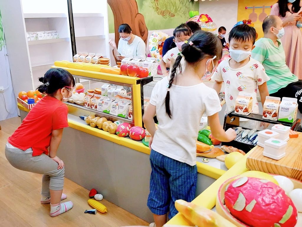 |遊戲樂園|遊戲愛樂園 – 新時代魔法公園店.旋轉木馬.仿真超市採買.超大球池.孩子最愛的沙坑區.兒童手作DIY - 第19張圖 |遊戲樂園|遊戲愛樂園 – 新時代魔法公園店.旋轉木馬.仿真超市採買.超大球池.孩子最愛的沙坑區.兒童手作DIY