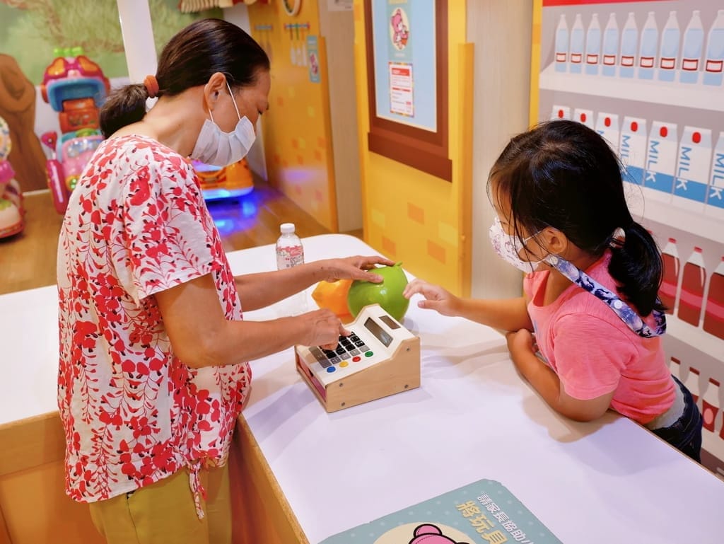 |遊戲樂園|遊戲愛樂園 – 新時代魔法公園店.旋轉木馬.仿真超市採買.超大球池.孩子最愛的沙坑區.兒童手作DIY - 第27張圖 |遊戲樂園|遊戲愛樂園 – 新時代魔法公園店.旋轉木馬.仿真超市採買.超大球池.孩子最愛的沙坑區.兒童手作DIY