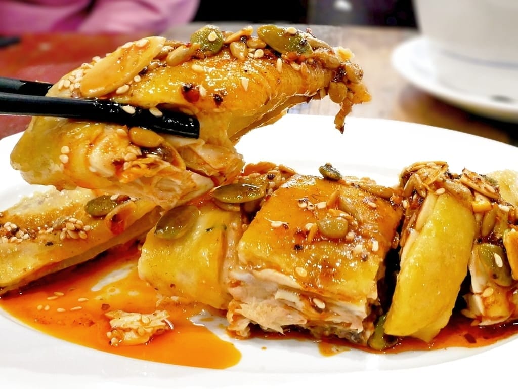 | 中和雞肉飯 | 兩津號雞肉飯(中和店).必點金牌雞肉飯配爆漿荷包蛋!雞肉切盤鮮嫩多汁又涮嘴!中和環球對面 - 第36張圖 | 中和雞肉飯 | 兩津號雞肉飯(中和店).必點金牌雞肉飯配爆漿荷包蛋!雞肉切盤鮮嫩多汁又涮嘴!中和環球對面