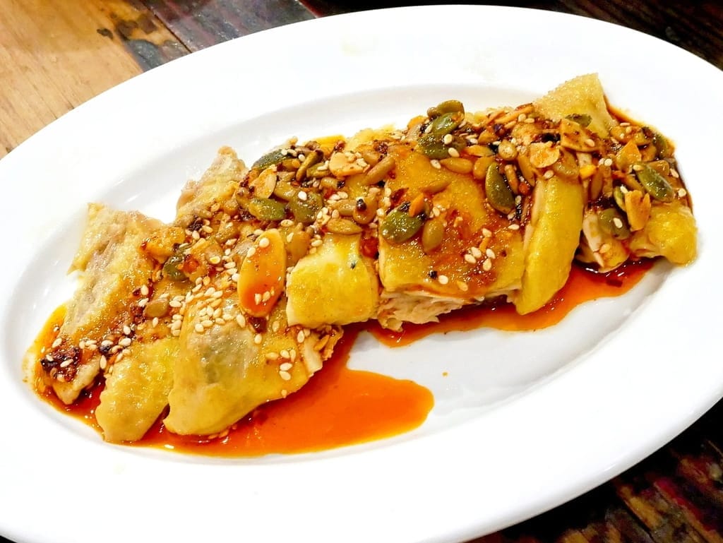| 中和雞肉飯 | 兩津號雞肉飯(中和店).必點金牌雞肉飯配爆漿荷包蛋!雞肉切盤鮮嫩多汁又涮嘴!中和環球對面 - 第35張圖 | 中和雞肉飯 | 兩津號雞肉飯(中和店).必點金牌雞肉飯配爆漿荷包蛋!雞肉切盤鮮嫩多汁又涮嘴!中和環球對面