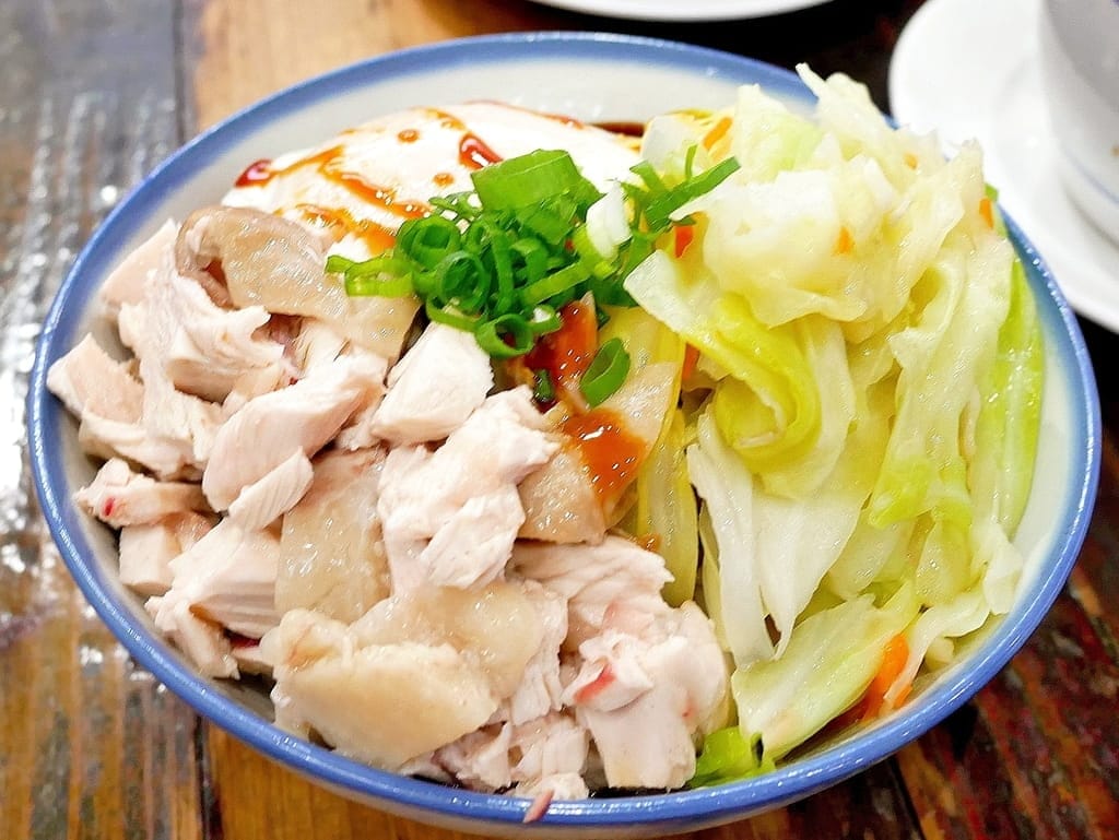 | 中和雞肉飯 | 兩津號雞肉飯(中和店).必點金牌雞肉飯配爆漿荷包蛋!雞肉切盤鮮嫩多汁又涮嘴!中和環球對面 - 第19張圖 | 中和雞肉飯 | 兩津號雞肉飯(中和店).必點金牌雞肉飯配爆漿荷包蛋!雞肉切盤鮮嫩多汁又涮嘴!中和環球對面