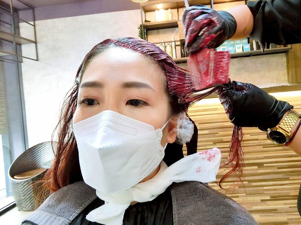 |板橋染髮推薦|七大界髮廊板橋店.價格透明.舒壓按摩洗髮,府中便宜染髮,染髮不限長度最低價1200元 - 第25張圖 |板橋染髮推薦|七大界髮廊板橋店.價格透明.舒壓按摩洗髮,府中便宜染髮,染髮不限長度最低價1200元