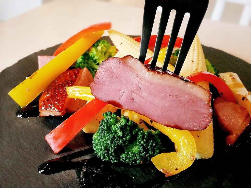 ｜西門町咖啡廳｜樂野食，悠閒享用早午餐/下午茶．親子寵物友善餐廳推薦．附設兒童遊戲區