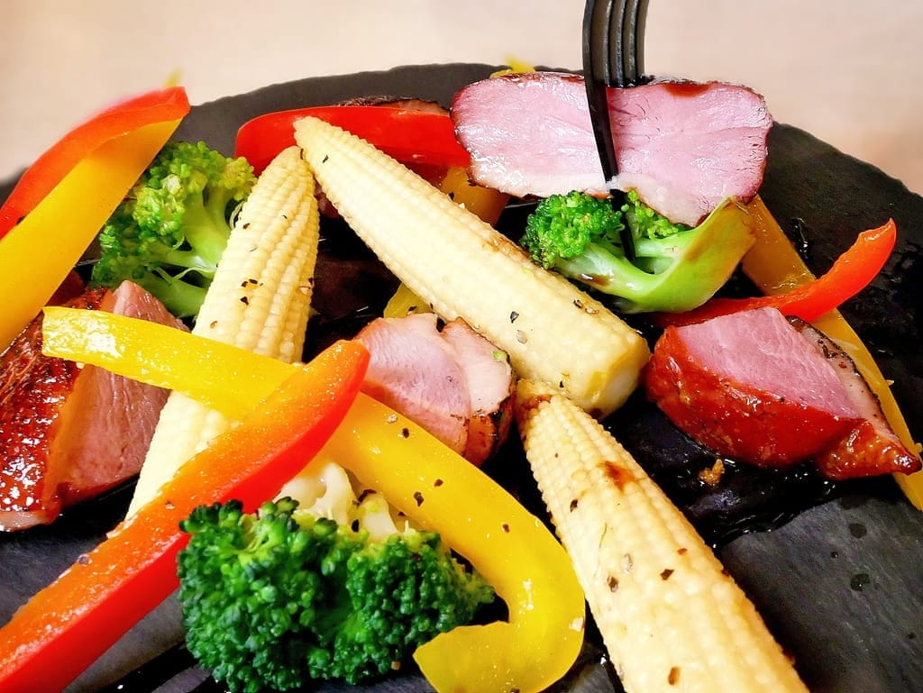 ｜西門町咖啡廳｜樂野食，悠閒享用早午餐/下午茶．親子寵物友善餐廳推薦．附設兒童遊戲區