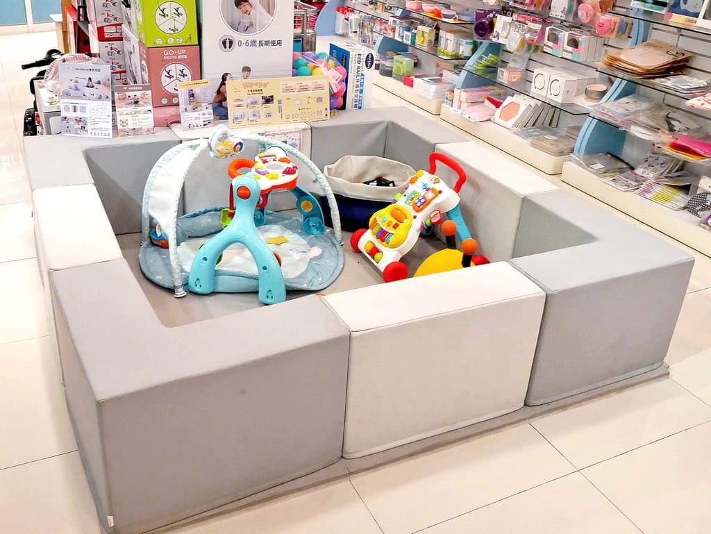 |嬰兒用品店|娃娃世界-台北旗艦店.好逛又好玩,超齊全育兒用品,大品牌一次購足 - 第8張圖 |嬰兒用品店|娃娃世界-台北旗艦店.好逛又好玩,超齊全育兒用品,大品牌一次購足