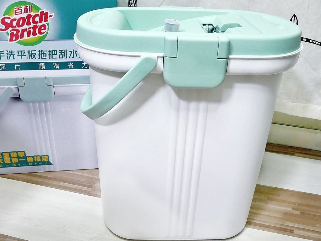 | 居家打掃| 3M 百利免手洗平板拖把刮水桶.省力又快速輕鬆打掃.拖地免沾手好便利!3M試用大隊招募中.快來一起報名吧! - 第9張圖 | 居家打掃| 3M 百利免手洗平板拖把刮水桶.省力又快速輕鬆打掃.拖地免沾手好便利!3M試用大隊招募中.快來一起報名吧!