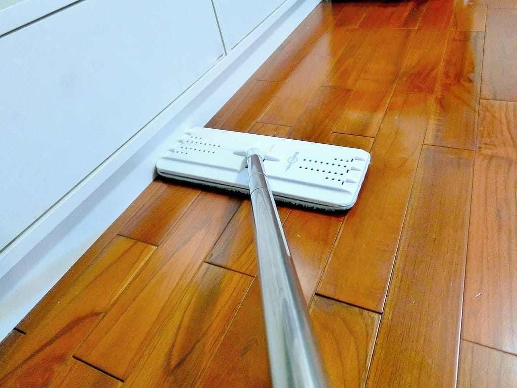 | 居家打掃| 3M 百利免手洗平板拖把刮水桶．省力又快速輕鬆打掃．拖地免沾手好便利！3M試用大隊招募中．快來一起報名吧！